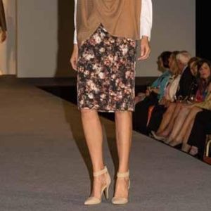 Doncaster Flower Print Pencil Skirt NWT Size 4
